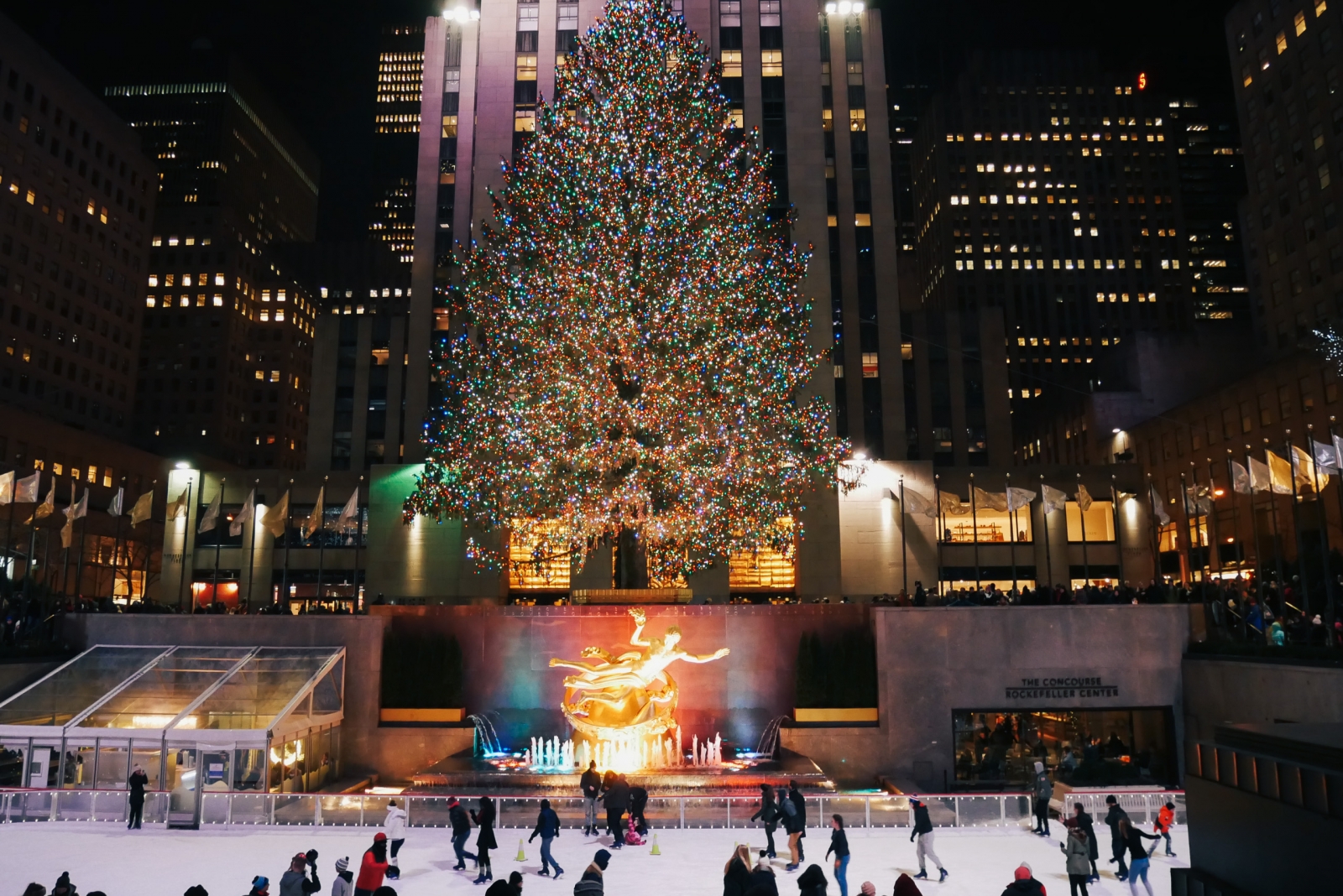 Rockefeller Center Christmas tree and skating rink